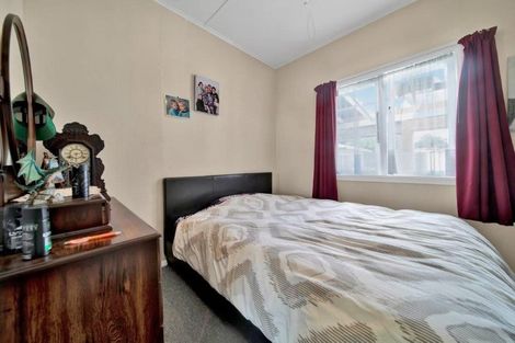 Photo of property in 2 High Street, Hawera, 4610