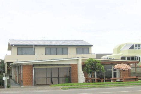 Photo of property in 171 Marine Parade, Mount Maunganui, 3116