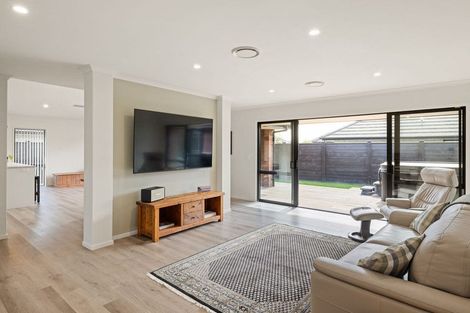 Photo of property in 22 Rose Leigh Drive, Cambridge, 3434