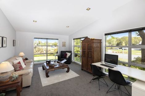 Photo of property in 2 Hemingway Place, Spencerville, Christchurch, 8083