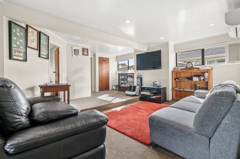 Photo of property in 21 Tatariki Street, Rosehill, Papakura, 2113