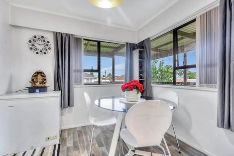 Photo of property in 2/40 Churchill Avenue, Manurewa, Auckland, 2102