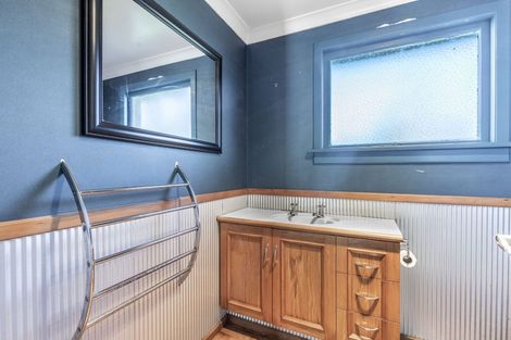 Photo of property in 17 Holloway Street, Waikiwi, Invercargill, 9810