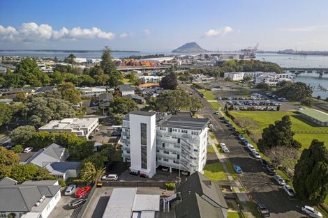 Photo of property in 3/22 Cliff Road, Tauranga, 3110