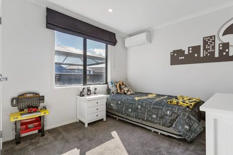 Photo of property in 2 Winstone House Road, Paerata, 2124