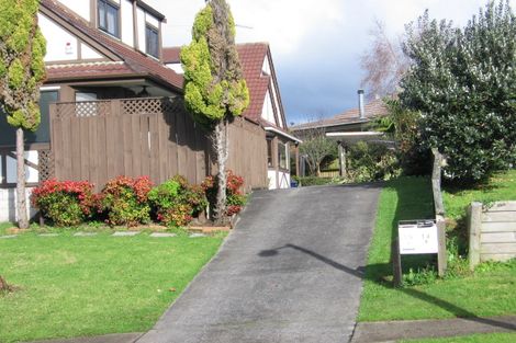 Photo of property in 2/13 Rapallo Place, Farm Cove, Auckland, 2012
