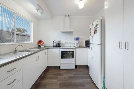 Photo of property in 69a/2 Godley Road, Green Bay, Auckland, 0604