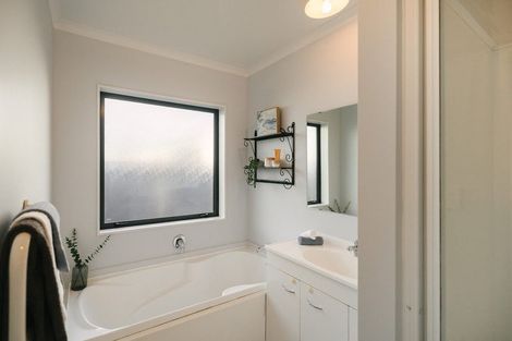 Photo of property in 22 Phillips Street, Sanson, 4817