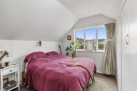 Photo of property in 101 Apu Crescent, Lyall Bay, Wellington, 6022
