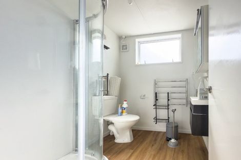 Photo of property in 72 Avonhead Road, Avonhead, Christchurch, 8042