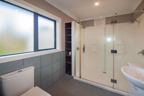 Photo of property in 20 Wantwood Grove, Churton Park, Wellington, 6037