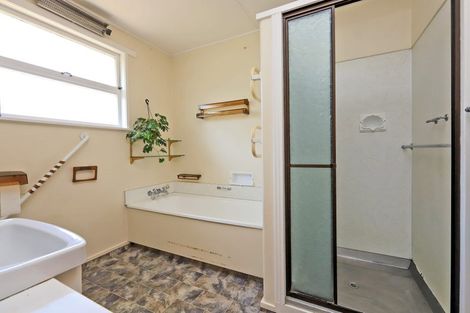 Photo of property in 2/1007 Duke Street, Mahora, Hastings, 4120