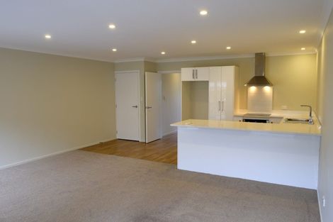 Photo of property in 19u2 Collins Avenue, Tawa, Wellington, 5028