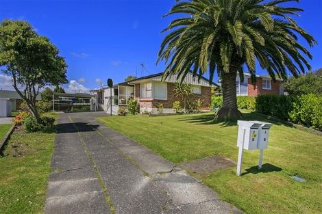 Photo of property in 1/13 Liston Street, Northcote, Auckland, 0627