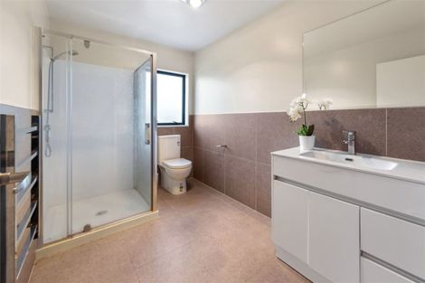 Photo of property in 54b Cambridge Terrace, Papatoetoe, Auckland, 2025