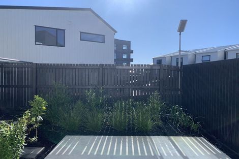 Photo of property in 18 Hema Road, Hobsonville, 0616