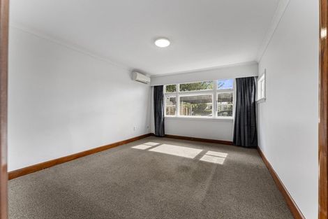 Photo of property in 43 Aorangi Road, Bryndwr, Christchurch, 8053