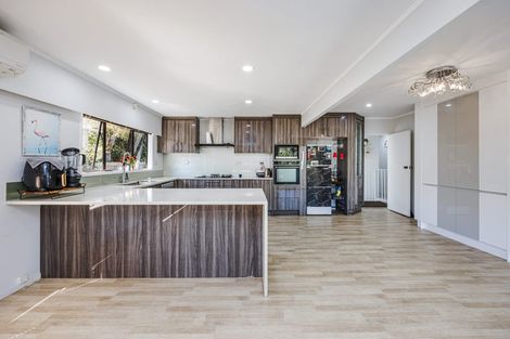 Photo of property in 14 Angelo Avenue, Howick, Auckland, 2014