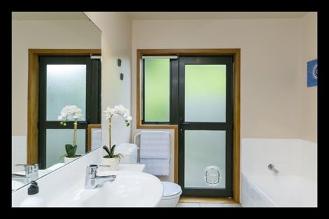 Photo of property in 15a Waru Street, Khandallah, Wellington, 6035