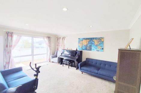 Photo of property in 1a Marina View Drive, Hobsonville, Auckland, 0618