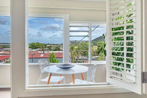 Photo of property in 15 Awaroa Road, Helensville, 0800