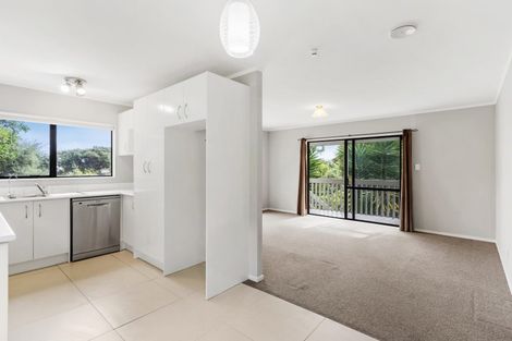 Photo of property in 3/32 Tree View Avenue, Glenfield, Auckland, 0629