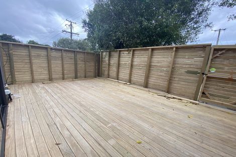 Photo of property in 2/20 Peach Road, Glenfield, Auckland, 0629