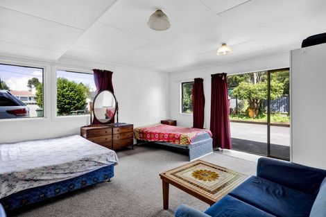 Photo of property in 16 Ropata Street, Hawera, 4610