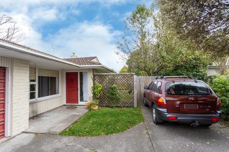 Photo of property in 2/11 Puriri Street, Riccarton, Christchurch, 8041