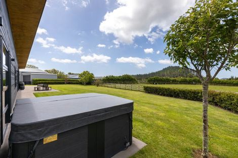 Photo of property in 13 Thomason Road, Egmont Village, New Plymouth, 4371