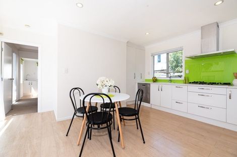 Photo of property in 1/29 Humphrey Kemp Avenue, Henderson, Auckland, 0612