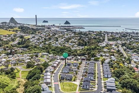 Photo of property in 90 Banks Street, Marfell, New Plymouth, 4310