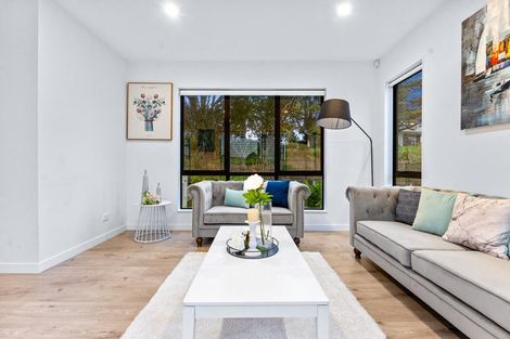 Photo of property in 25 Henriette Place, Totara Park, Auckland, 2105