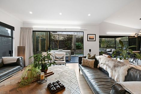 Photo of property in 3d Lake Domain Drive, Frankton, Hamilton, 3204