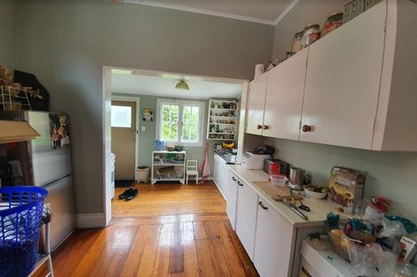 Photo of property in 180-182 Ohiro Road, Brooklyn, Wellington, 6021