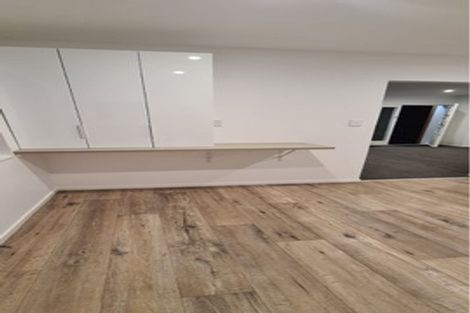 Photo of property in 4f1 Glanmire Road, Newlands, Wellington, 6037