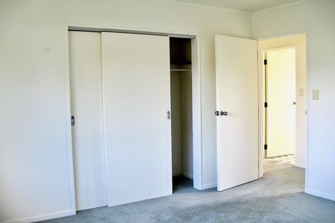 Photo of property in 30 Loughanure Place, Massey, Auckland, 0614