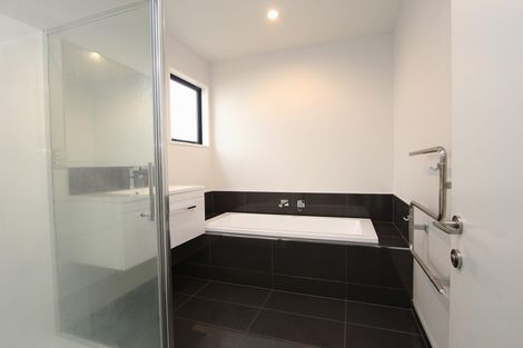 Photo of property in 77 Faringdon Boulevard, Rolleston, 7615