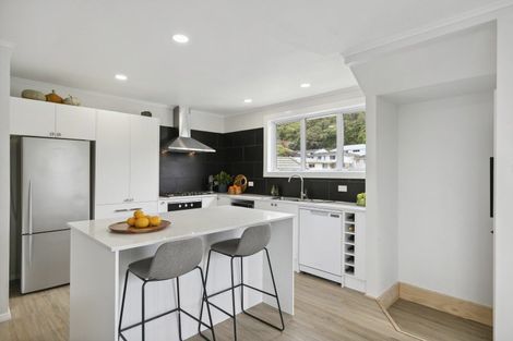 Photo of property in 173 Broderick Road, Johnsonville, Wellington, 6037