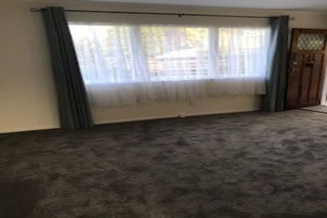 Photo of property in 33 Helleur Road, Massey, Auckland, 0614