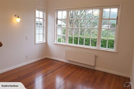 Photo of property in 93 Karori Road, Karori, Wellington, 6012