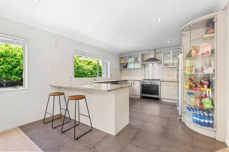 Photo of property in 31 Harrowglen Drive, Northcross, Auckland, 0632