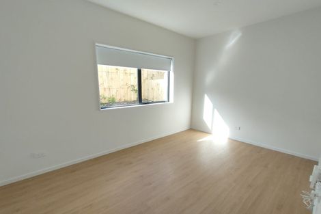 Photo of property in 16 Helena Street, Massey, Auckland, 0614