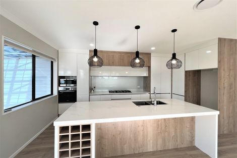 Photo of property in 17 Golden Avenue, Flat Bush, Auckland, 2019