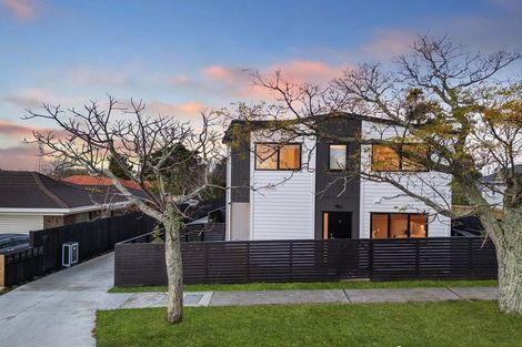 Photo of property in 37b Flanshaw Road, Te Atatu South, Auckland, 0610