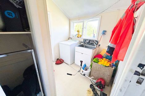 Photo of property in 52 Hutchinson Avenue, New Lynn, Auckland, 0600