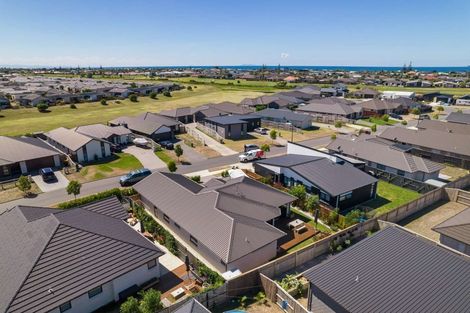 Photo of property in 26 Harding Drive, Papamoa Beach, Papamoa, 3118