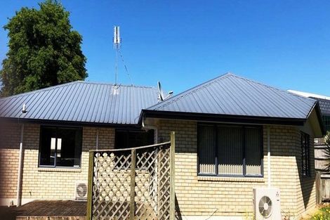 Photo of property in 2 Surrey Lane, Glenview, Hamilton, 3206