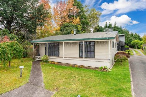 Photo of property in 10 Sunset Street, Hilltop, Taupo, 3330