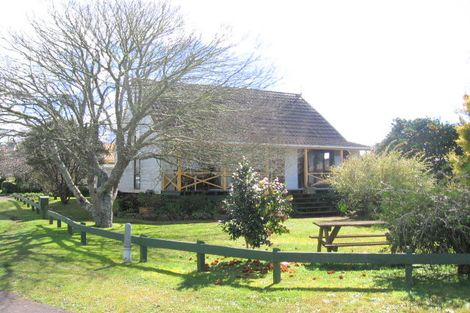 Photo of property in 102 Moana Anu Anu Avenue, Whangamata, 3620